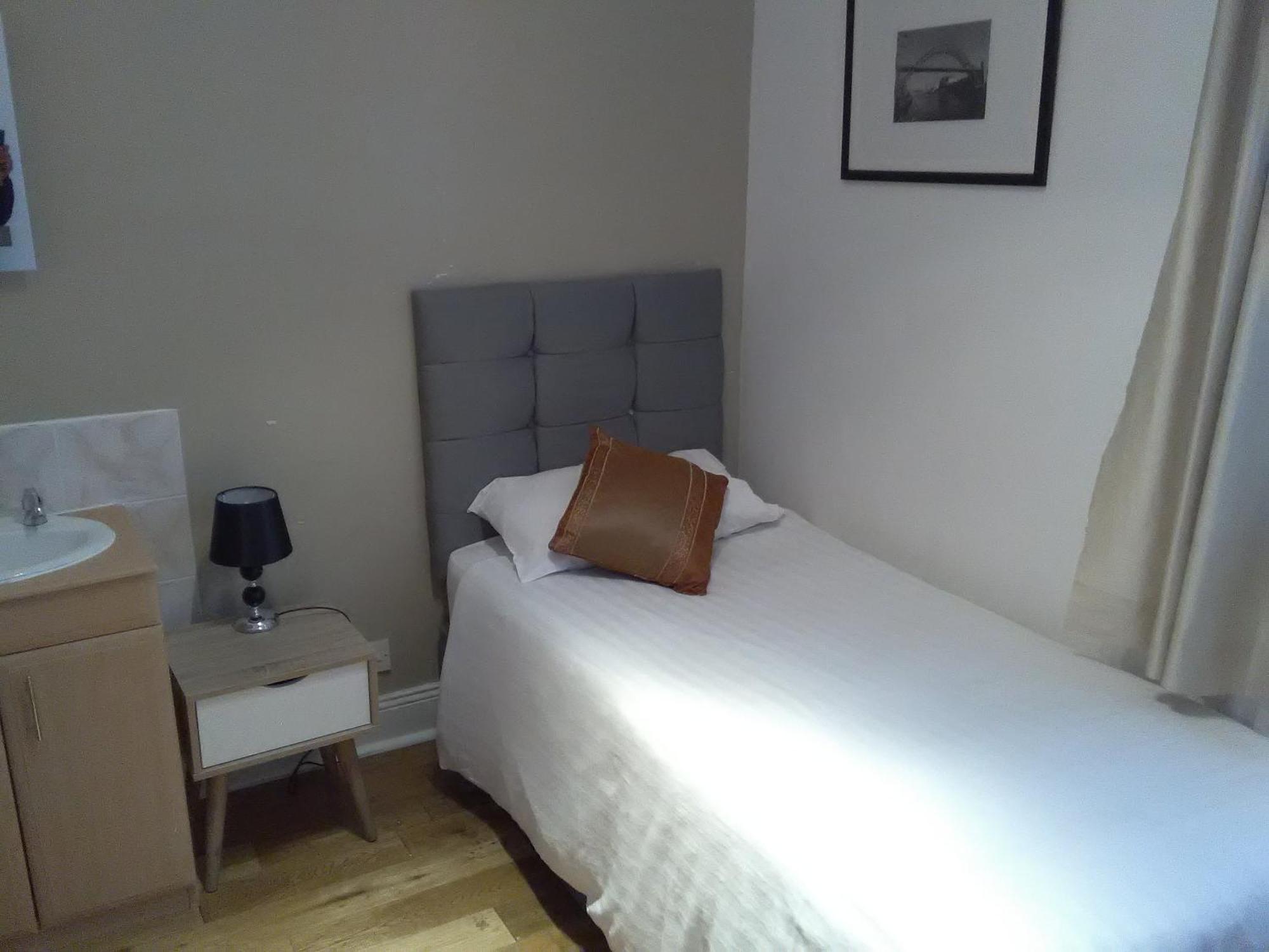 Clifton Hotel Newcastle Oda fotoğraf