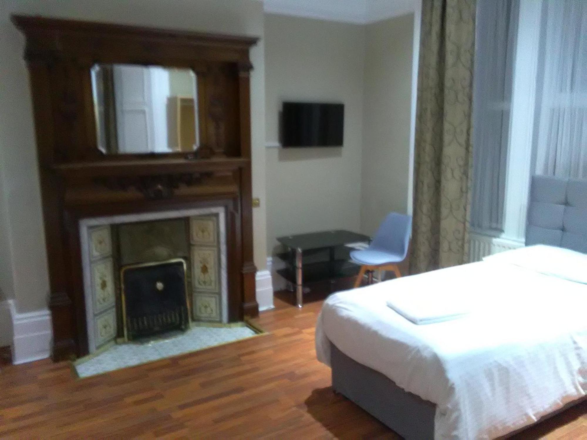 Clifton Hotel Newcastle Oda fotoğraf